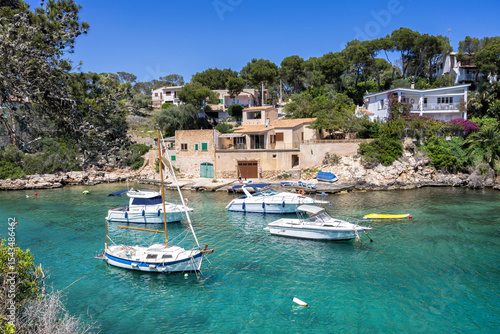 Tableau sur toile Bay of Cala Figuera on Mallorca island with boats holiday by the sea in Spain