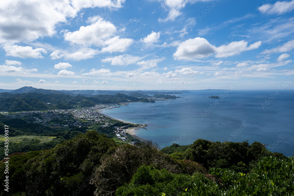 鋸山からみた保田の町と港 - 千葉県,日本 鋸山からみた保田の町と港 - 千葉県,日本