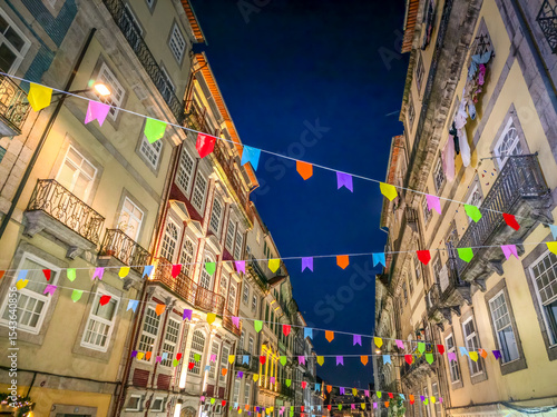 Tableau sur toile Porto decorated for the Festa de Sao Joao (Midsummer party)