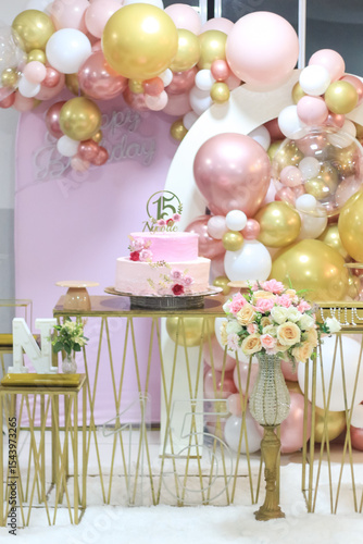 Festa de 15 anos cor de rosa