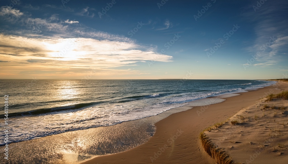 Obraz premium cape cod beach in late afternoon