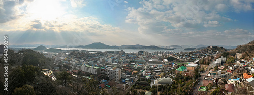 한국에 있는 목포시 유달산에서 본 풍경