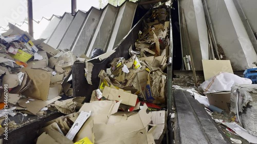  Paper waste recycling plant, waste paper recycling, the company is engaged in recycling paper waste into new valuable resources