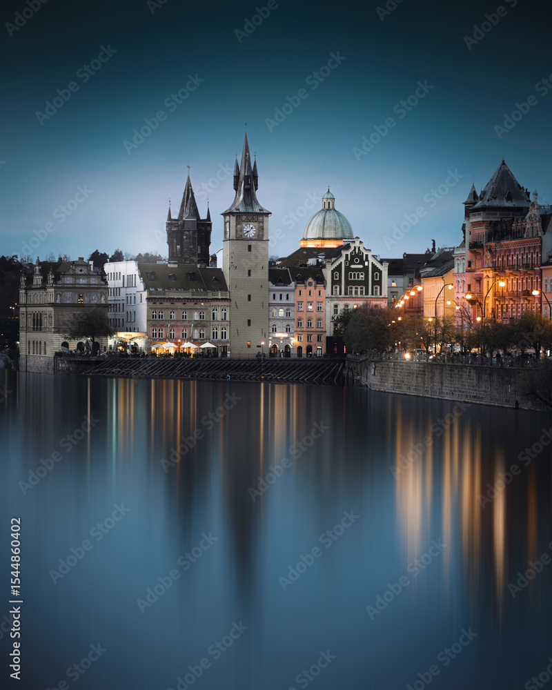 Fototapeta premium night view of prague