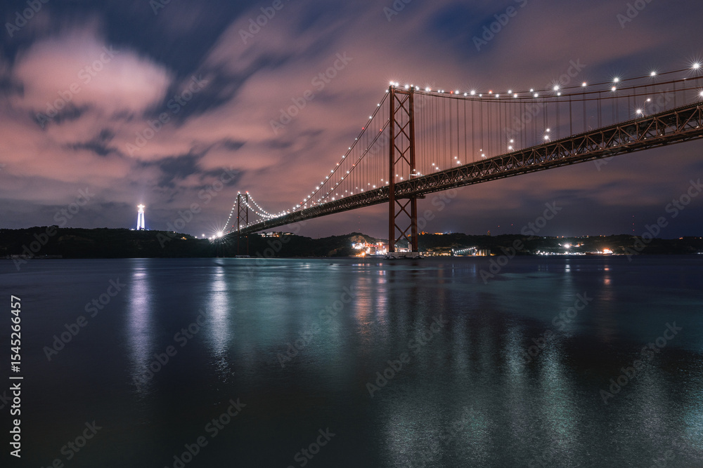 Fototapeta premium 25th April bridge