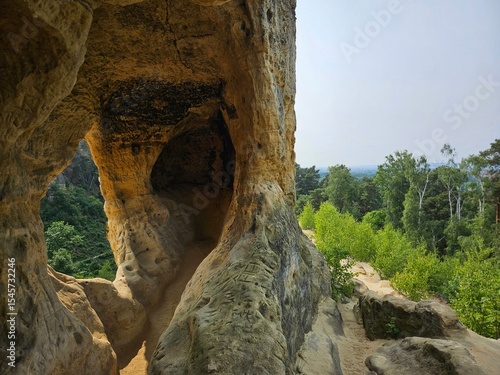 Klusfelsen an einem sonnigen Frühlingstag, bei Halberstadt, Harz, Huy, Sachsen-Anhalt