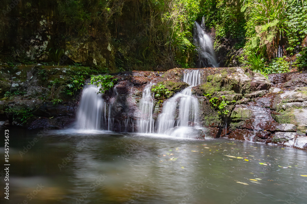 Obraz premium waterfall in the forest