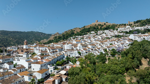 vistas del bonito municipio de Jimena de la Frontera y su castillo en la provincia de Cádiz, España