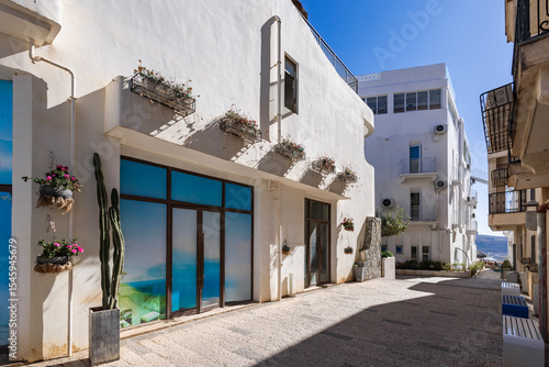 Fototapeta Naklejka Na Ścianę i Meble -  The landscape of Ideal Bang Tourist Resort Town in Dali, Yunnan