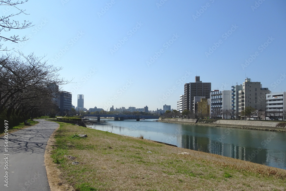 日本:相生橋とビル群が見える旧太田川/広島県広島市 日本:相生橋とビル群が見える旧太田川/広島県広島市