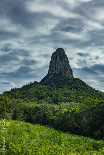 Mount Coonowrin m Glass House Mountains National Park