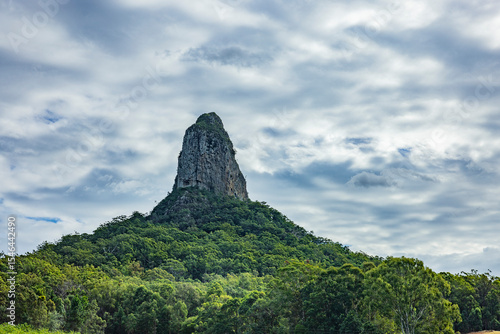 Mount Coonowrin m Glass House Mountains National Park