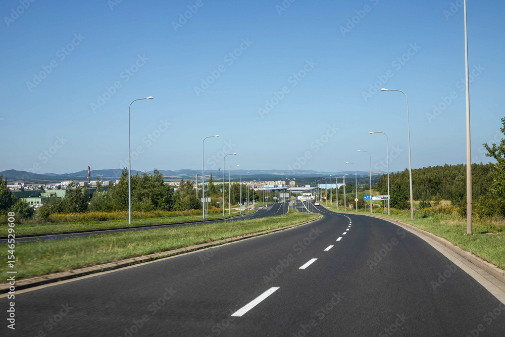 Fototapeta premium Endless Journey The Open Road Beckons