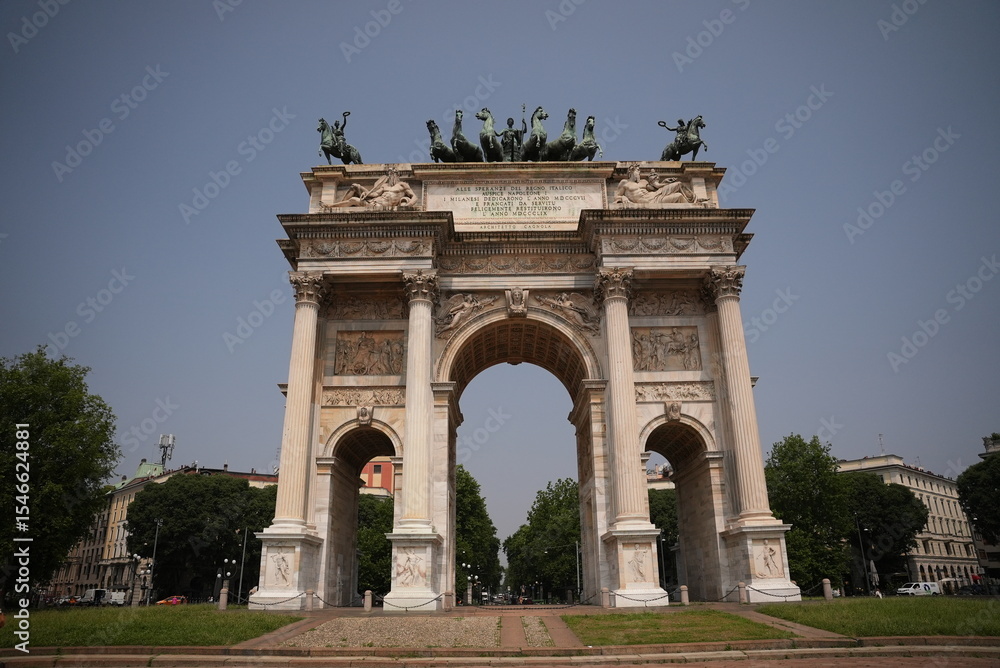 Obraz premium Large arch structure in Italy