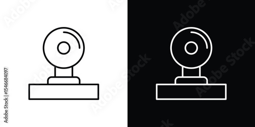 Web camera icon in black. flat graphic vector icon