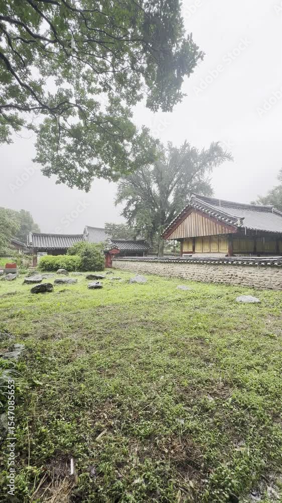 The sound of rain in a traditional house in Jeonju, South Korea The sound of rain in a traditional house in Jeonju, South Korea