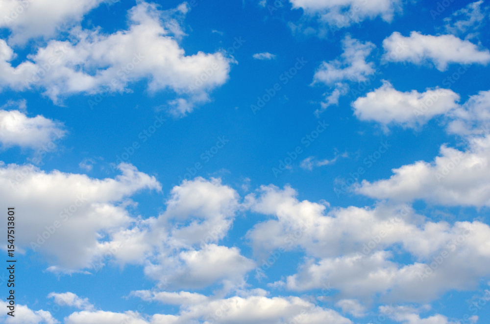 Obraz premium Blue sky with white clouds.