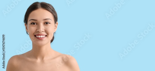 Beautiful Asian woman on li...