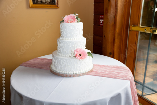 Φωτογραφία Beautiful wedding cake photos from resent wedding