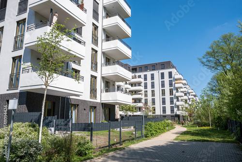 Cuadro en lienzo White multi-family residential buildings seen in Berlin, Germany