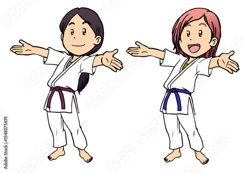 笑顔で両手を広げる空手着の女性2