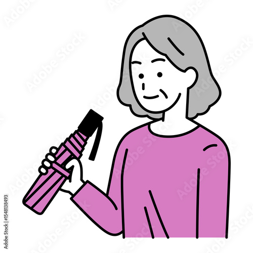 折り畳み傘を持つ年配の女性