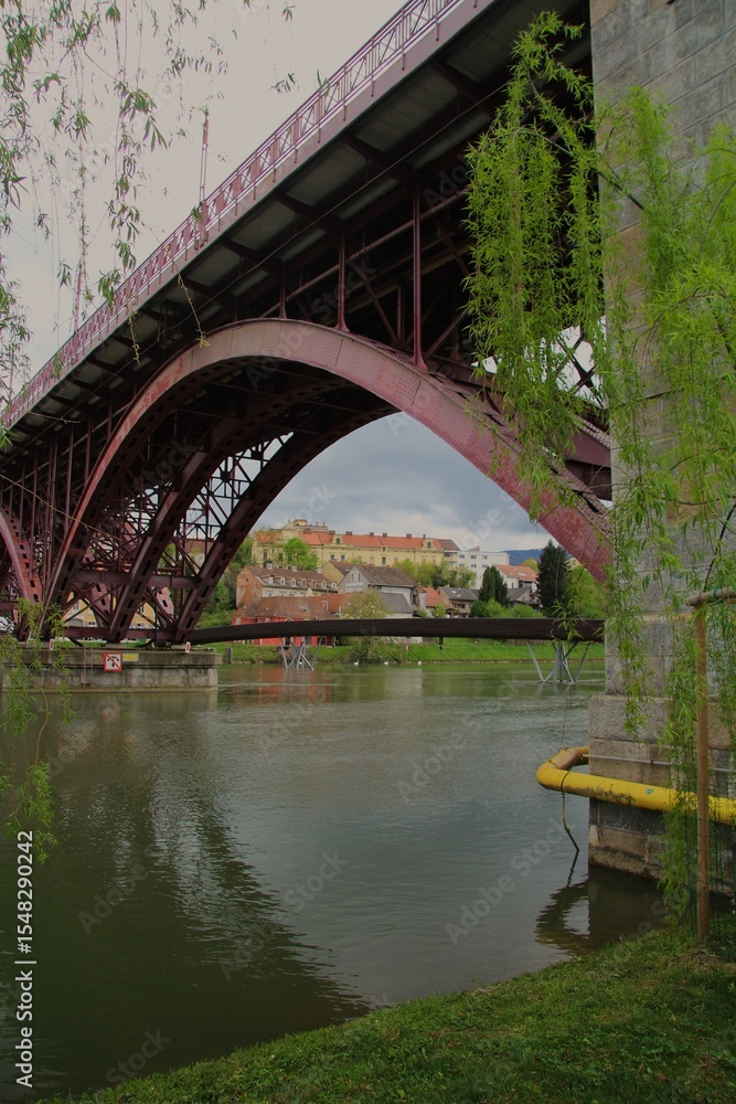 Fototapeta premium Bridge over Drava river in Maribor, Slovenia