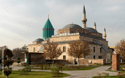 Rumi's mosque and green tomb, Âyete'l-Kursi is written on the tomb