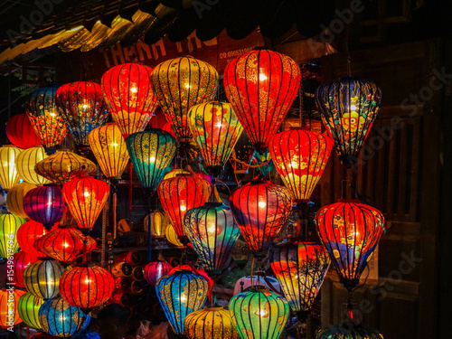 Obraz na plátně Visite nocturne d'Hoi an au Vietnam