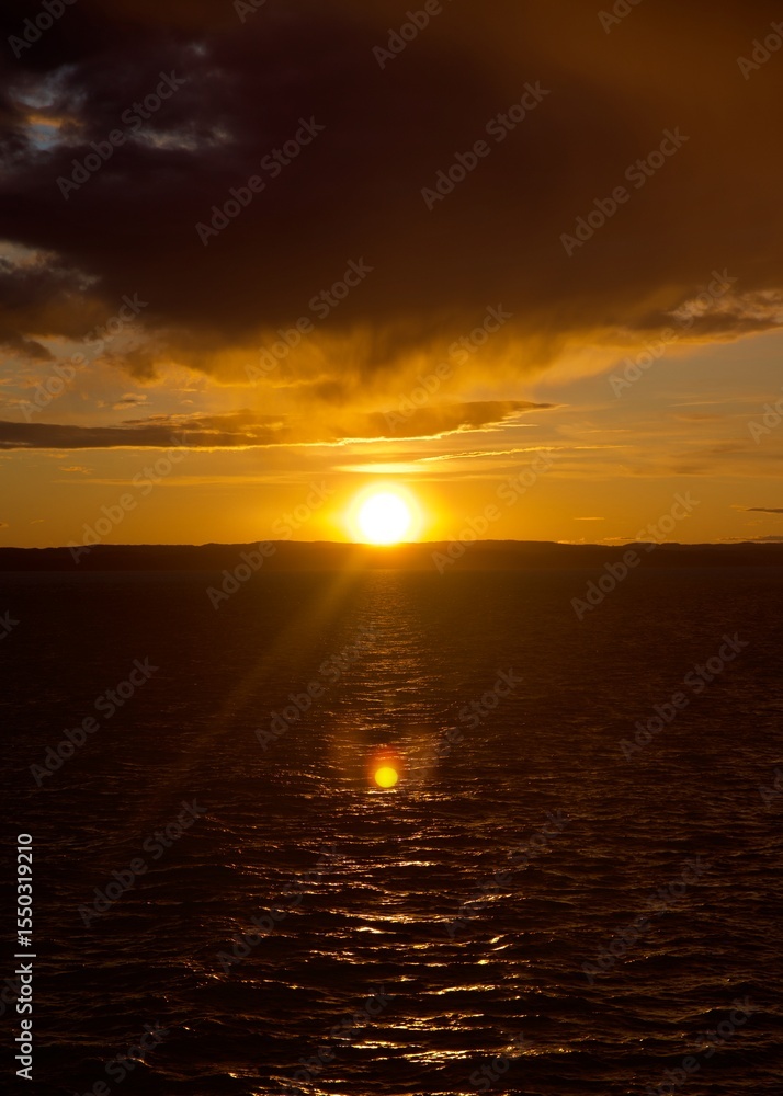 Fototapeta premium sunset over the sea