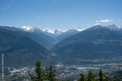 Photography Sierre et au fond du Val d'Anniviers, avec des sommets emblématiques comme le We
