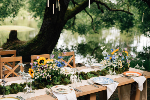 Outdoor Wedding Table Decor in Summer