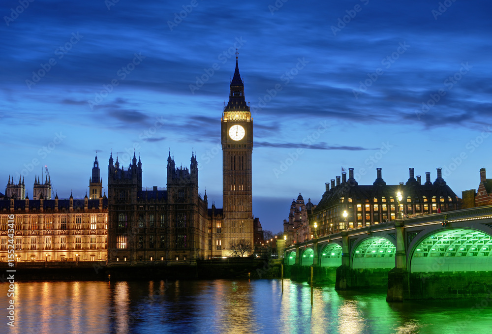 Fototapeta premium High Dynamic Range of Color in UK Capital - London