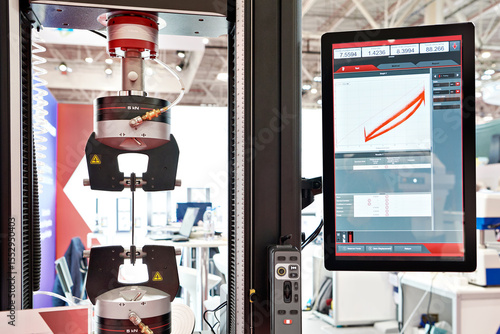 Konstfotografi Electromechanical machines for testing metal for tensile with monitor