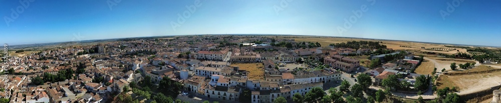 Fototapeta premium Panoramic view of chinchón, spain, showcasing plaza mayor and surrounding countryside