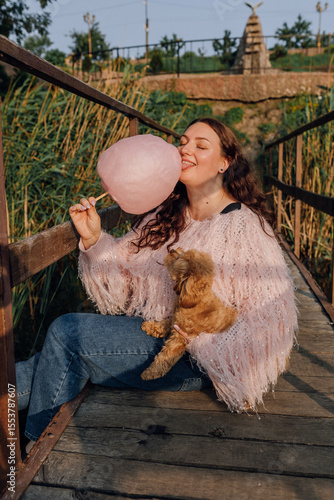 Fotografía Summer vibe with a cotton candy flavor. Pink Onion