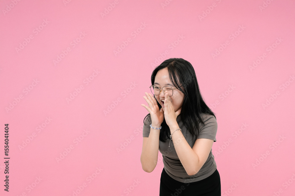 Fototapeta premium amazed, announcement, asian, astonished, attention, body language, calling, calling out, casual, cheering, chindo, communication, concept, cute, east asian, emotion, excited, excitement, expression, f