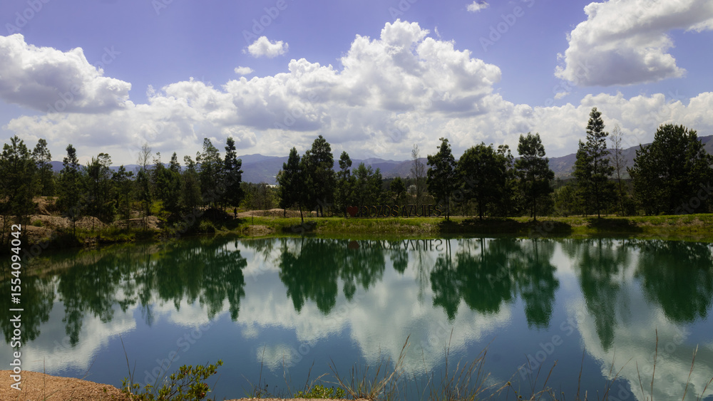 Fototapeta premium lake and mountains