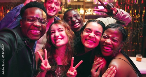 Foto Selfie, peace sign and party with friends at night club for social media, reunion and disco event
