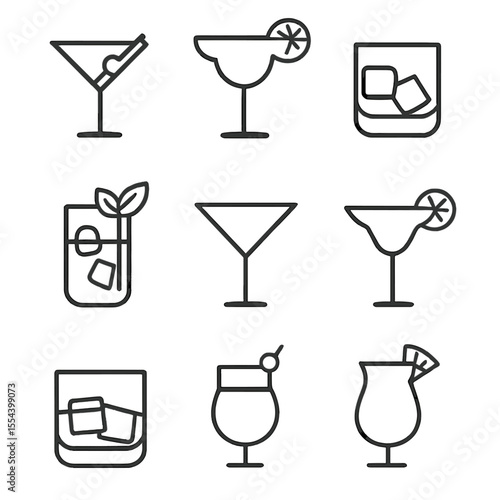 Classic Cocktail Icons. Outline icon set of classic cocktails: martini, margarita, old fashioned, mojito, cosmopolitan, daiquiri,