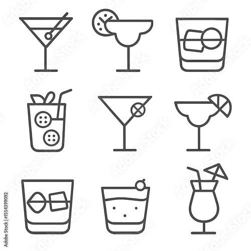 Classic Cocktail Icons. Outline icon set of classic cocktails: martini, margarita, old fashioned, mojito, cosmopolitan, daiquiri,