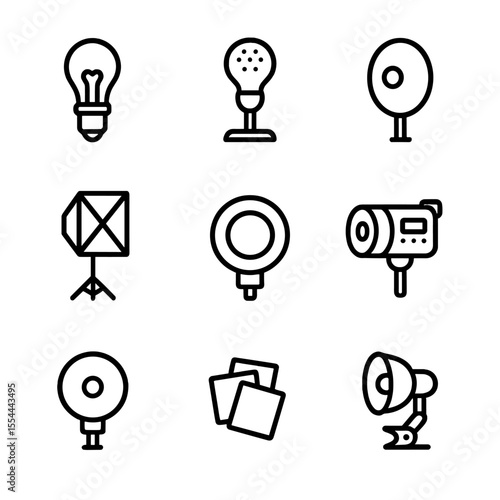 Vintage Photo Lighting Icons. Outline icon set of photography lighting equipment (vintage): tungsten bulb lamp, flashbulb,