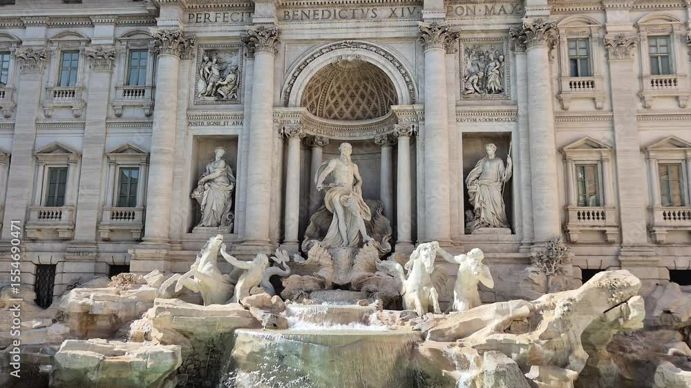 Trevi Fountain in Rome, Italy Trevi Fountain in Rome, Italy