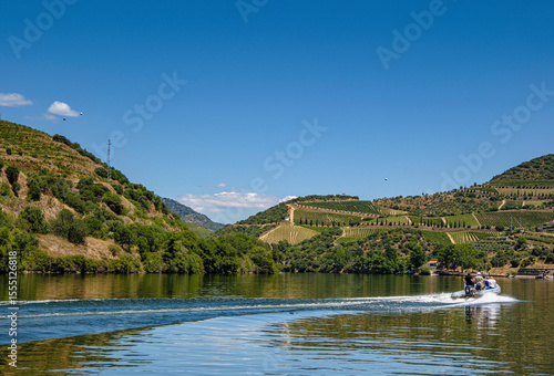 Rio Douro no Douro Vinhateiro património da UNESCO