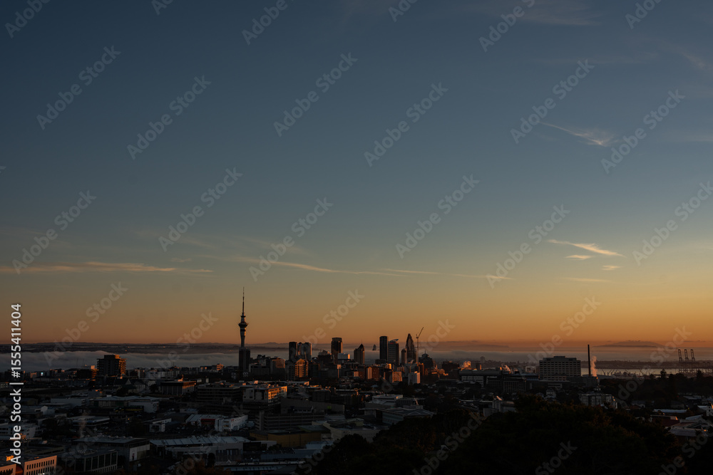 Naklejka premium Mount Eden Sunrise