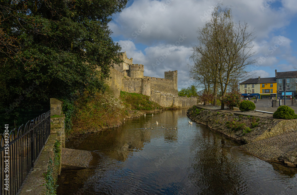 Obraz premium Cahir Castle - Wo Mauern Geschichte erzählen