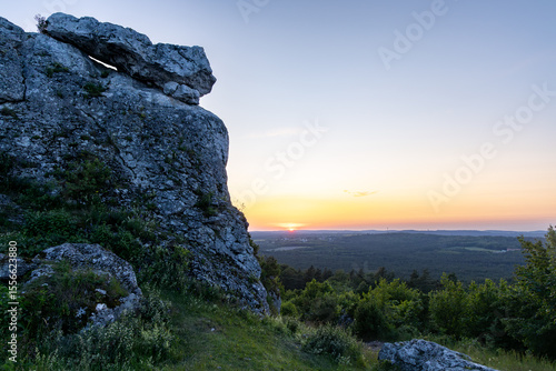 Tableau sur toile Golden Hour View from a Rocky Perch