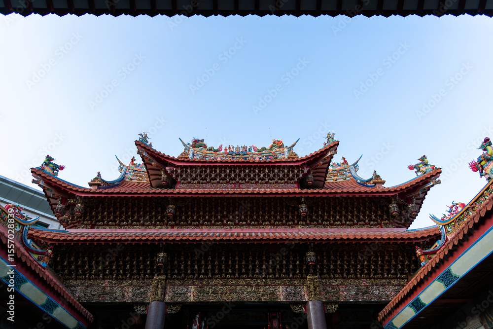 Naklejka premium Beautiful roofs of traditional Chinese temples