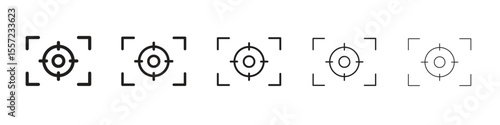 Focus iconBlack linear bold and thin strokes set