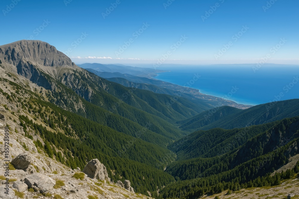 Obraz premium Stunning panorama from the summit of a legendary mountain